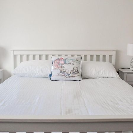 הוילה פרסטאטין Lovely Bungalow Close To Beach מראה חיצוני תמונה